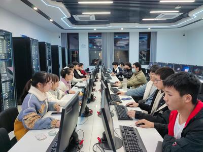 培養(yǎng)ICT工程師，基地建設(shè)向縱深推進(jìn)——我校華為HCIA-Datacom認(rèn)證培訓(xùn)考試圓滿結(jié)束